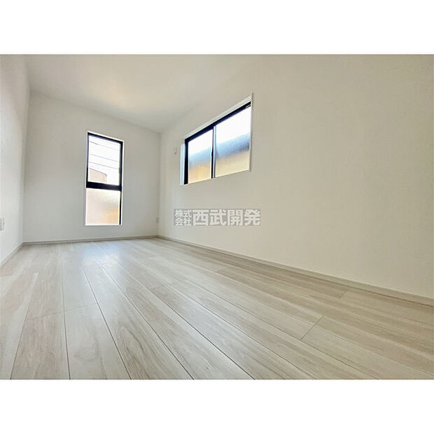 穏やかな日差しと心地よい風が吹き抜ける窓配置(11月17日撮影)