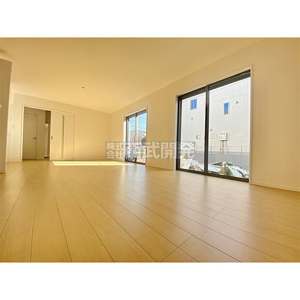 LDKは家族みんなの快適空間です。お食事したりおしゃべりしたり、家族の絆を育むセントラルスペースです。