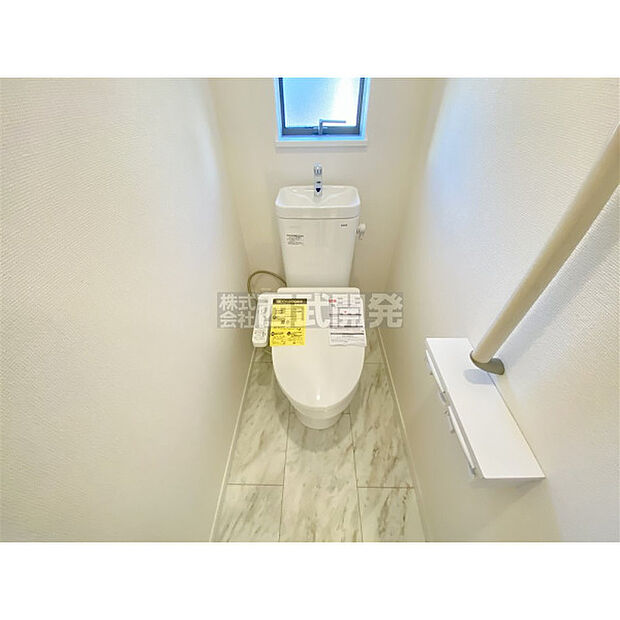 いつも綺麗に清潔に。洗浄機能付きトイレです。