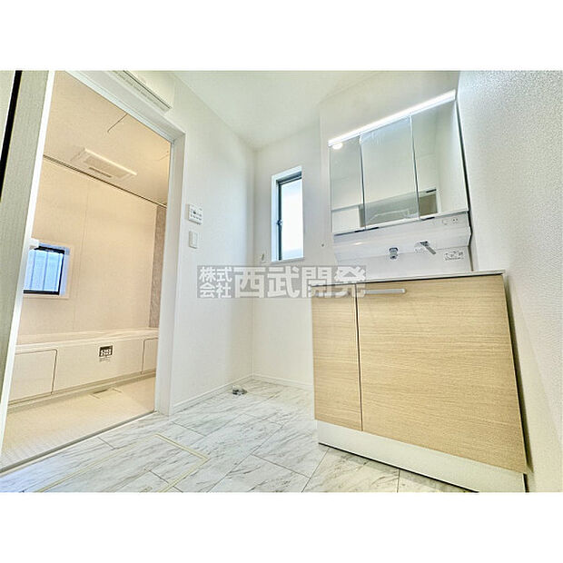 シャワーヘッドが付いているので、お掃除も簡単にできます。