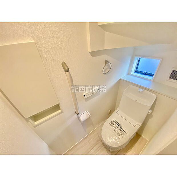 いつも綺麗に清潔に。洗浄機能付きトイレです。