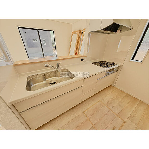 カウンター越しに生まれる家族のコミュニケーション。