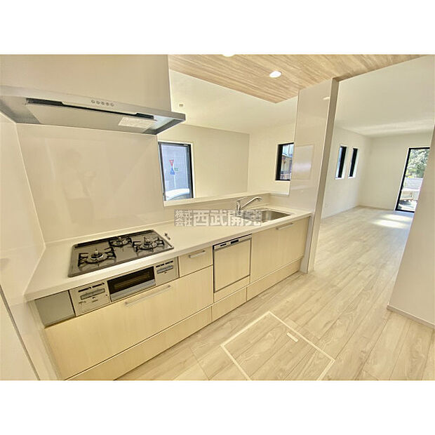 カウンター越しに生まれる家族のコミュニケーション。