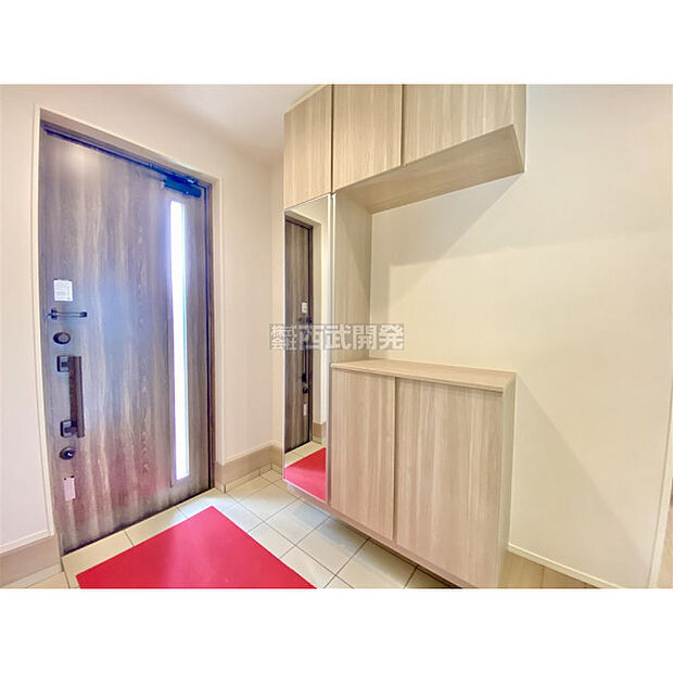 身だしなみチェックもできるミラー付シューズＢＯＸ