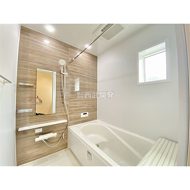 一日の疲れを癒してくれる浴室は浴室乾燥機付