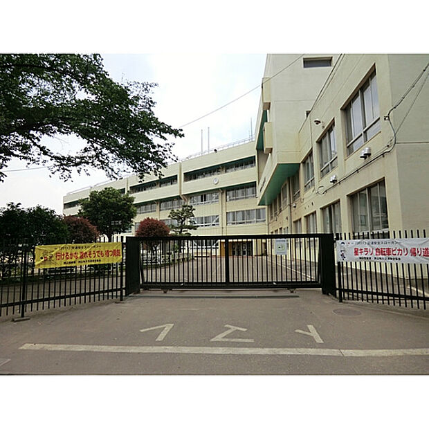 山王小学校