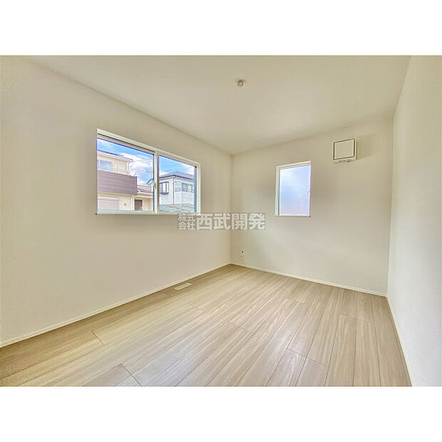 落ち着いた、温かみのある居室空間です