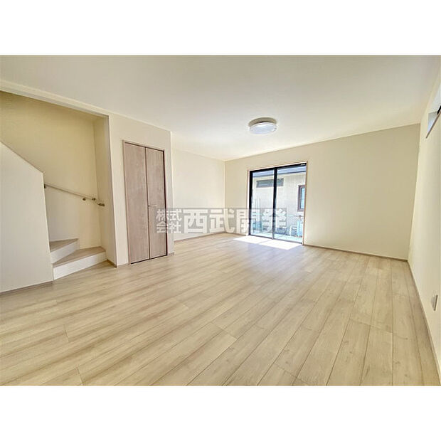 家族みんなとのコミュニケーションが自然と生まれるリビングイン階段です。家族のコミュニケーションは日々の挨拶から。