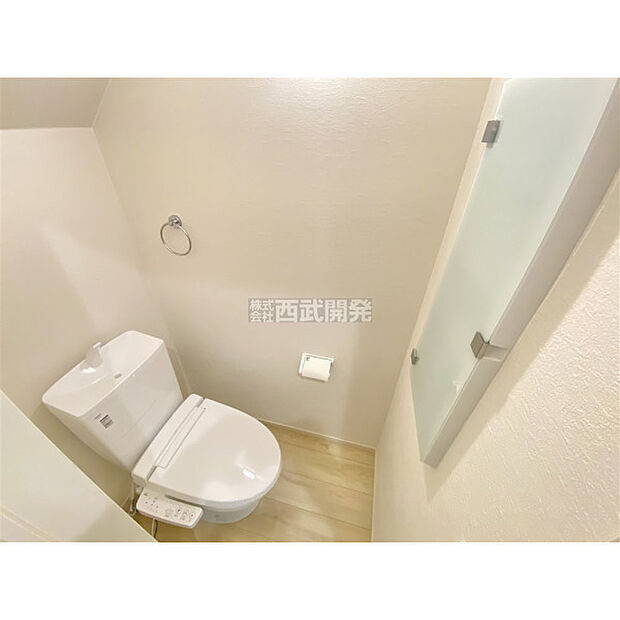 いつも綺麗に清潔に。洗浄機能付きトイレです。