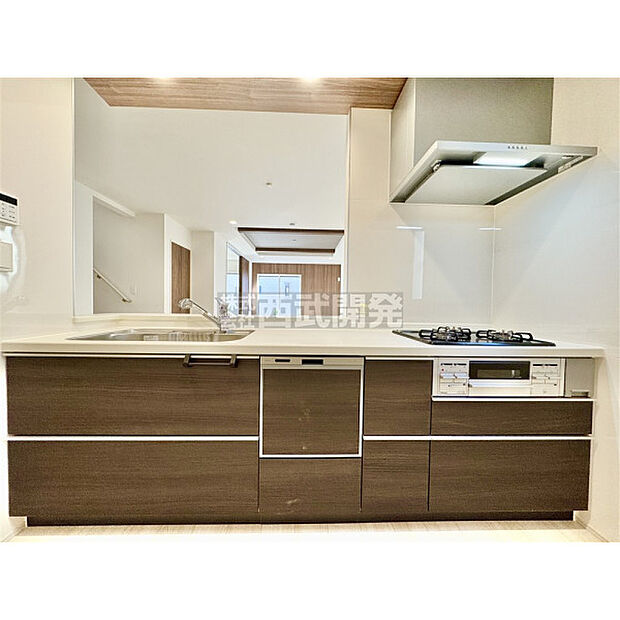 食器洗い乾燥機付きなので、食後はゆっくり家族だんらんを楽しめます