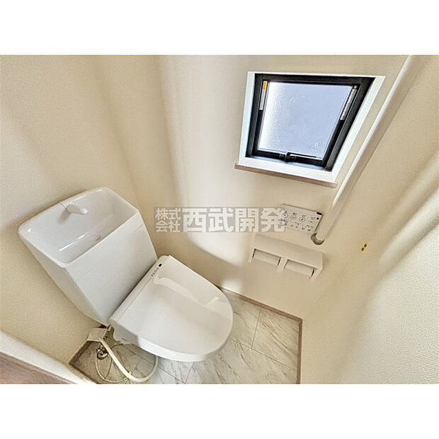 いつも綺麗に清潔に。洗浄機能付きトイレです。