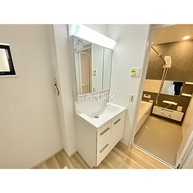 シャワーヘッドが付いているので、お掃除も簡単にできます。