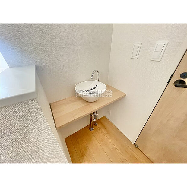 二階にもミニ手洗いを設けました。