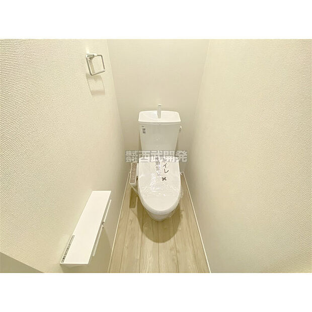 いつも綺麗に清潔に。洗浄機能付きトイレです。二か所ございます。