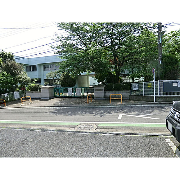 北秋津小学校