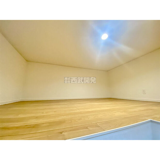 何かと便利な小屋裏収納付き。スキー用品や暖房器具など季節の入替え品を上手に収納してください。