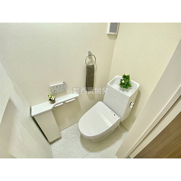 いつも綺麗に清潔に。洗浄機能付きトイレです。