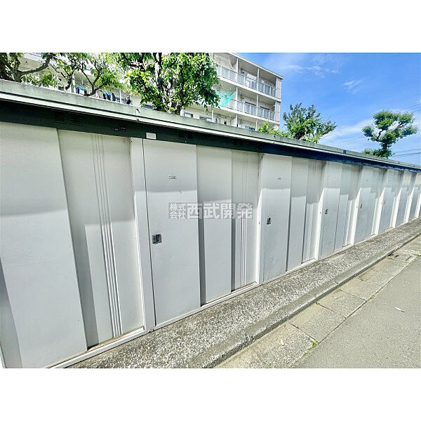専用物置付きです(無償)