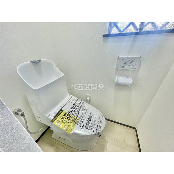 いつも綺麗に清潔に。洗浄機能付きトイレです。