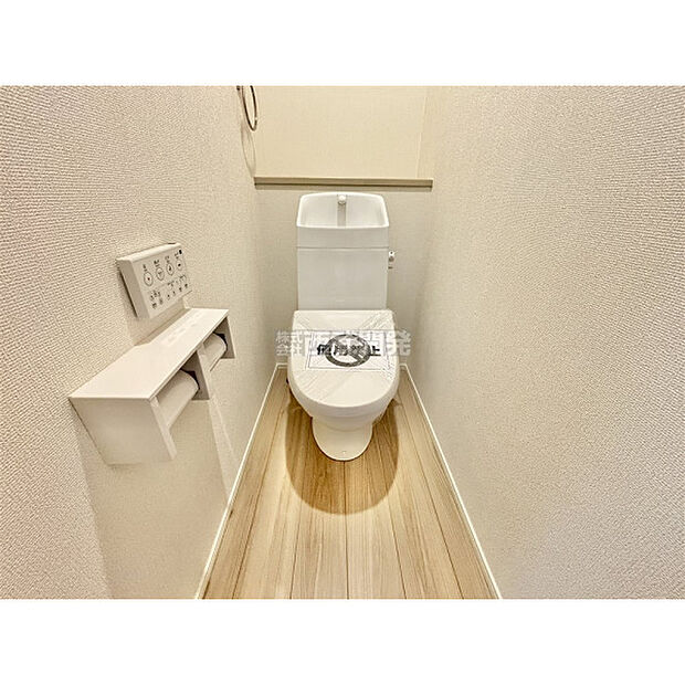 いつも綺麗に清潔に。洗浄機能付きトイレです。