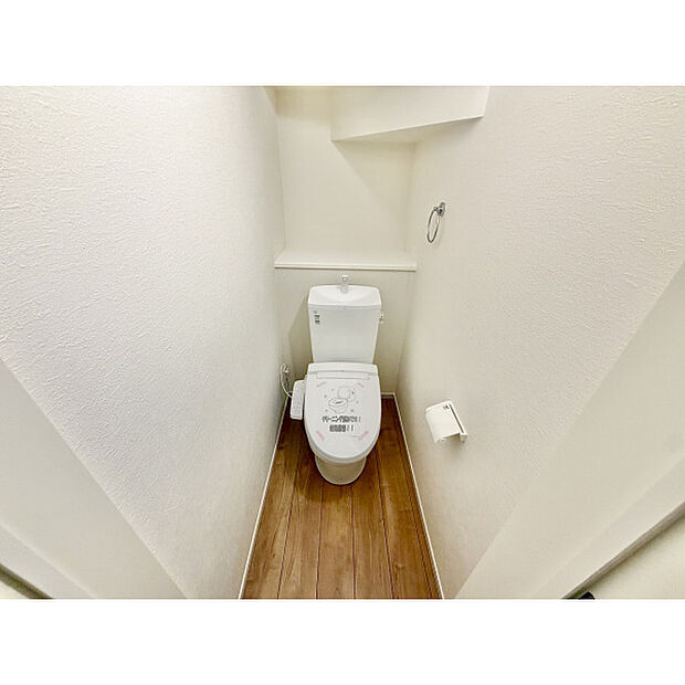 いつも綺麗に清潔に。洗浄機能付きトイレです。