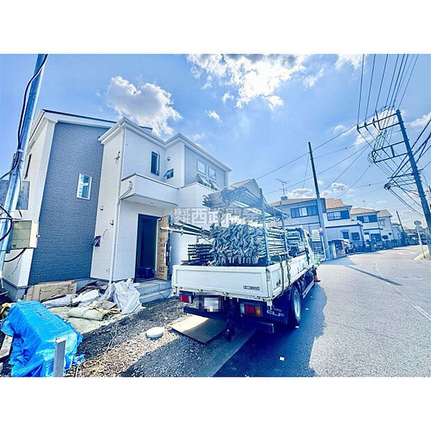カースペース2台のゆったりとした敷地/現地全景