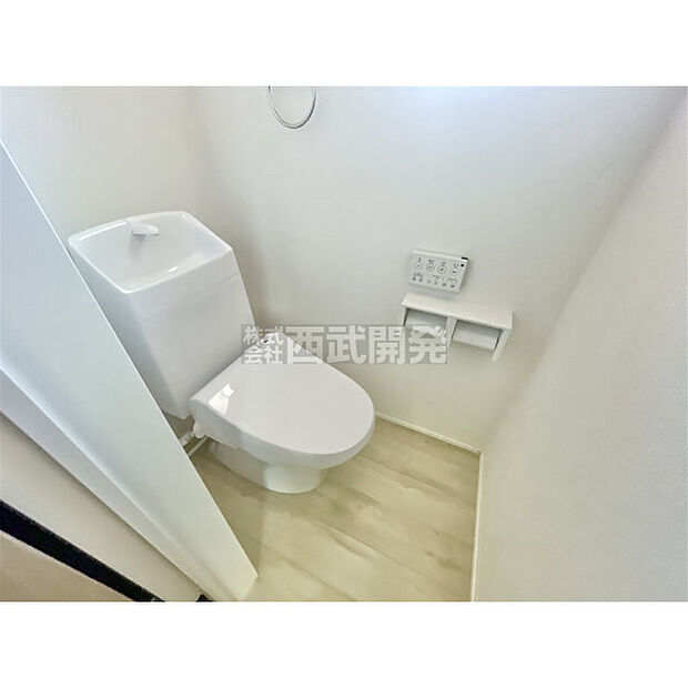いつも綺麗に清潔に。洗浄機能付きトイレです。