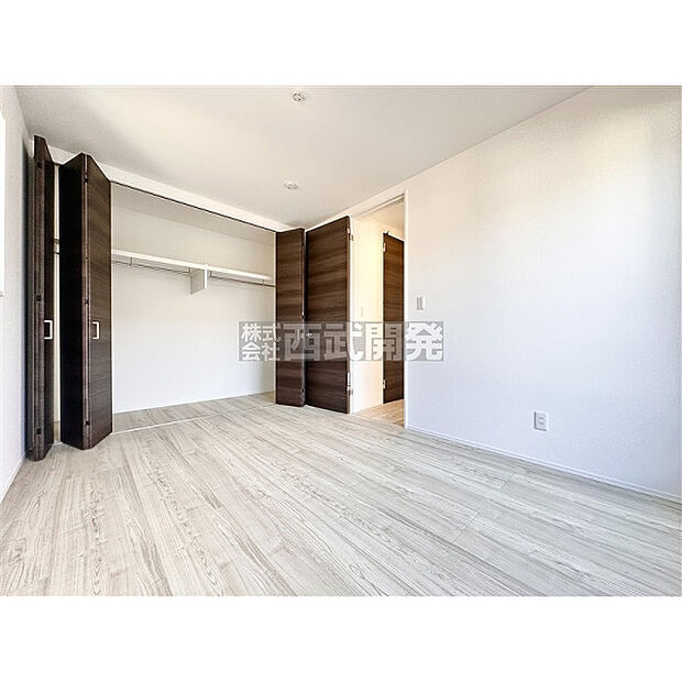 【2階洋室6帖】