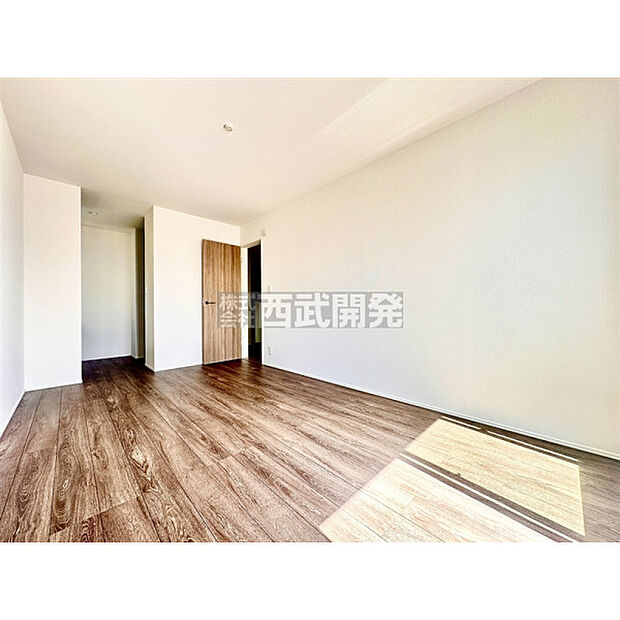 【2階洋室7.5帖】