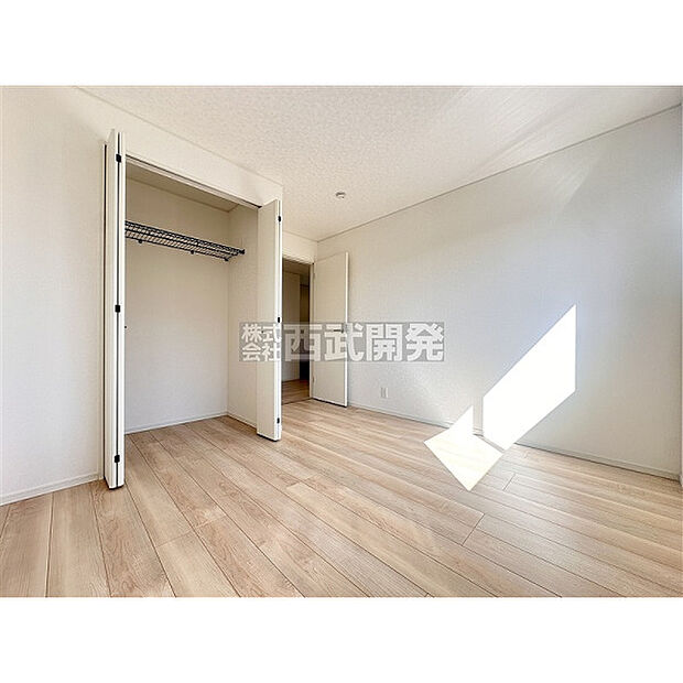 【2階洋室6帖】