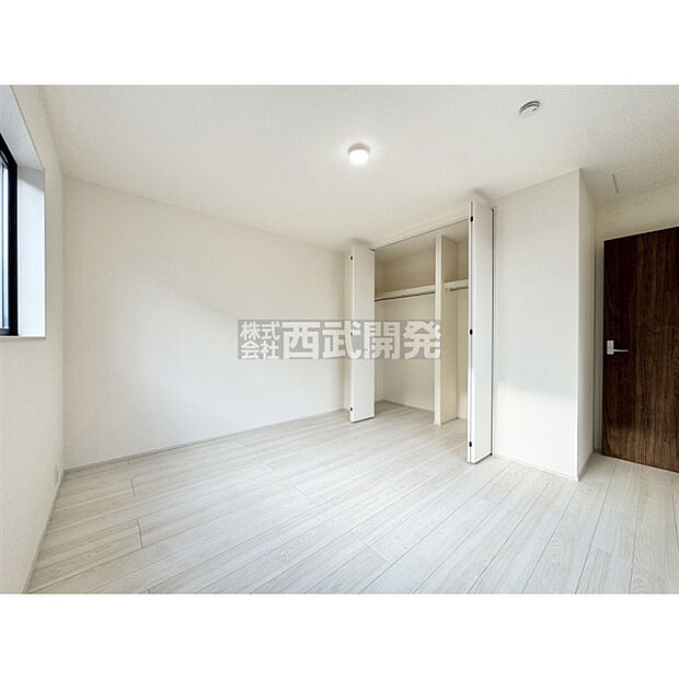 【2階洋室7.5帖】