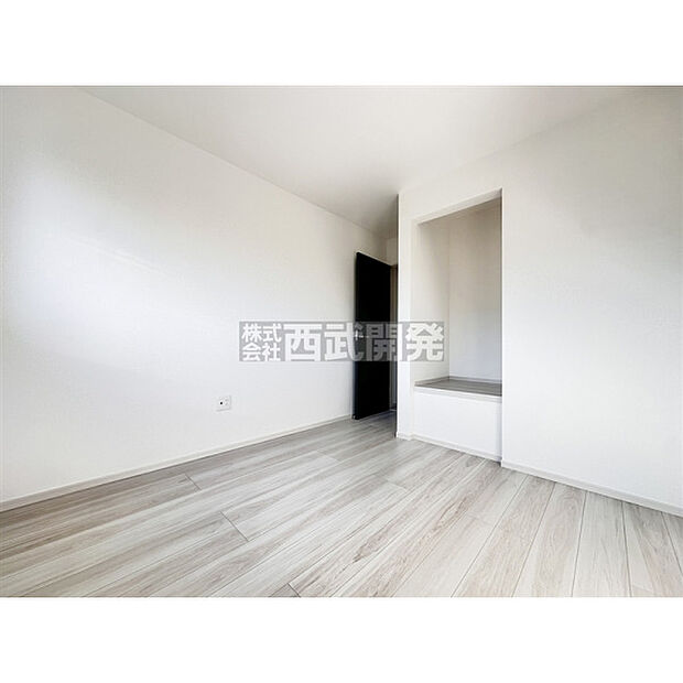 【2階洋室5帖】
