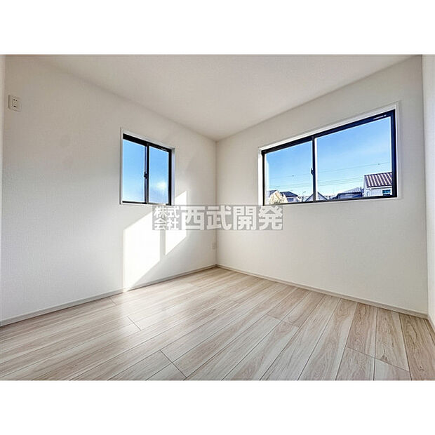 【2階洋室5帖】