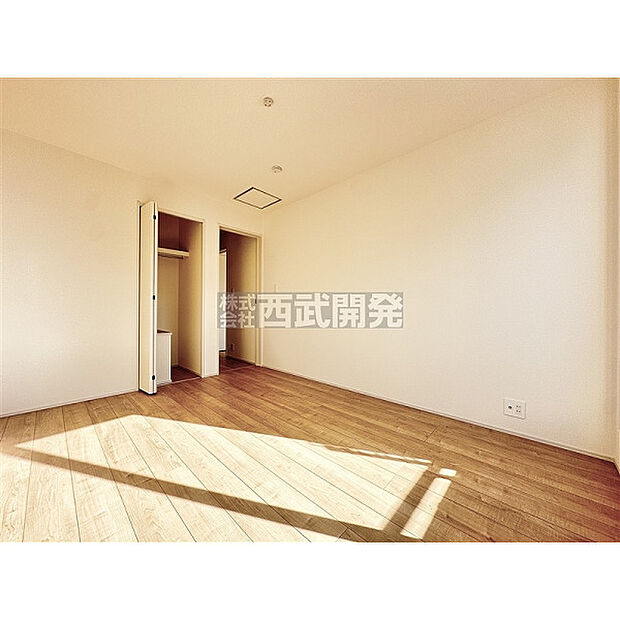 【2階洋室6帖】