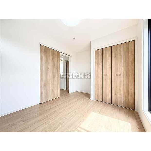 【2階洋室5帖】