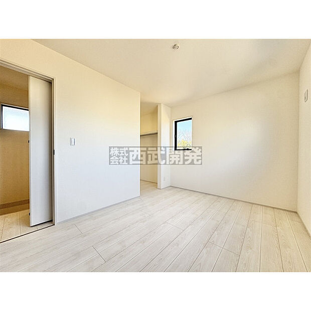 【2階洋室6帖】