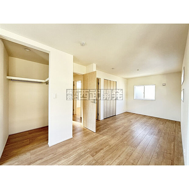 【2階洋室12帖】