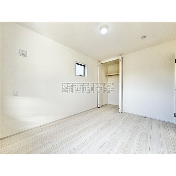 【2階洋室6帖】