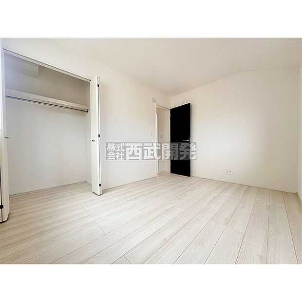 【2階洋室6帖】