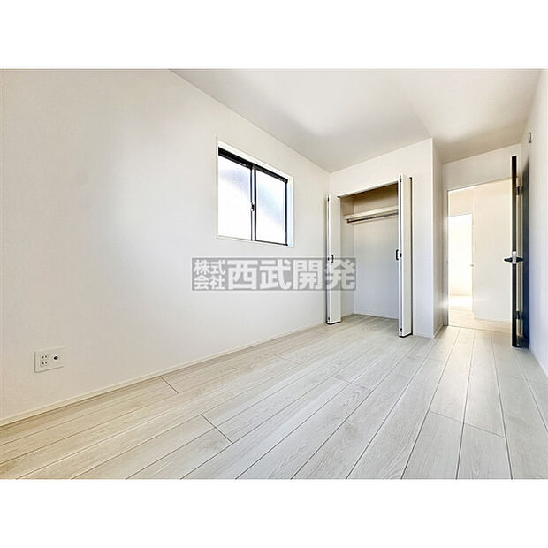 【2階洋室5帖】