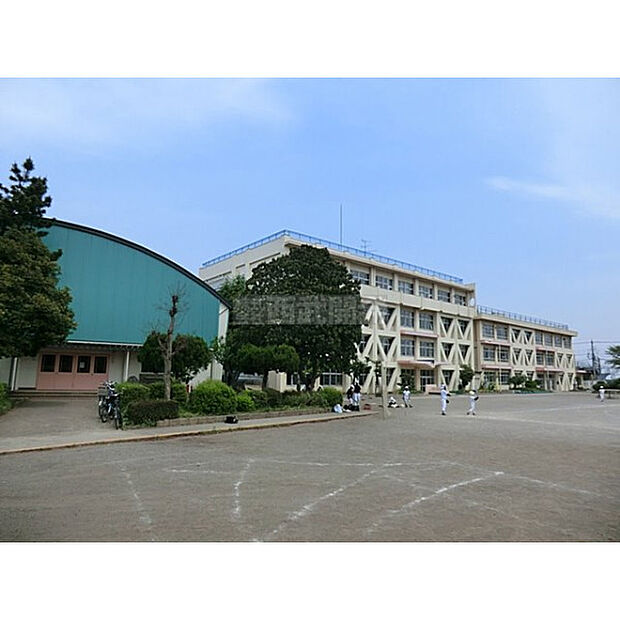 西富小学校