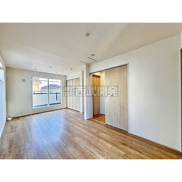 【2階洋室10.25帖】