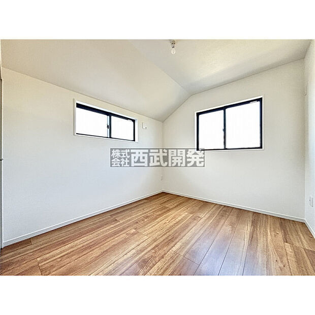 【2階洋室5.2帖】