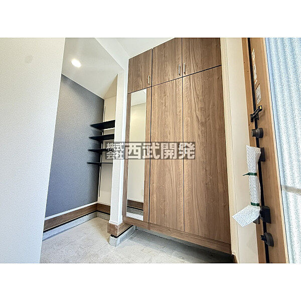 玄関を拡大表示