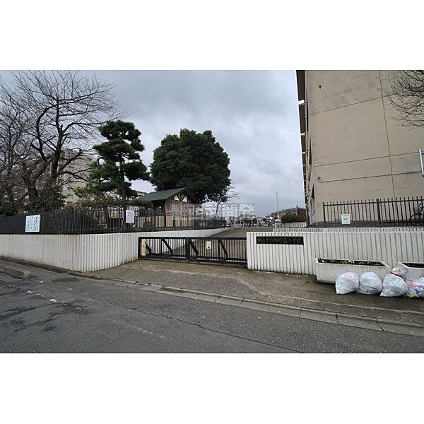 御狩場小学校