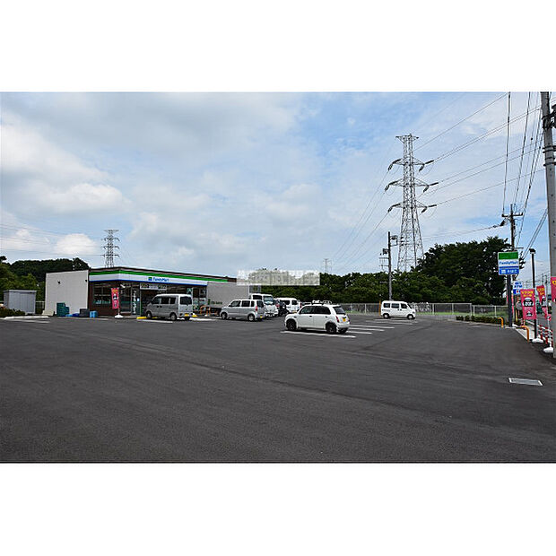 ファミリーマート川越中台通り店