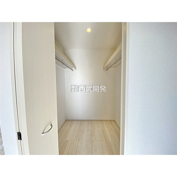 ウォークインクローゼット