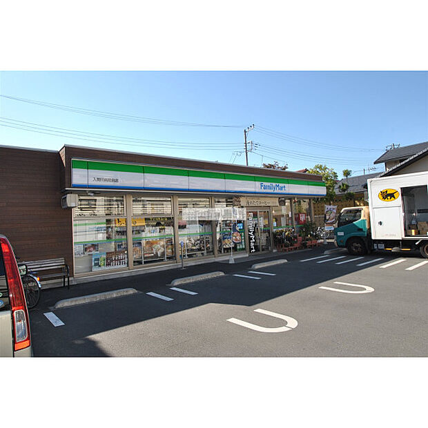 ファミリーマート入間川病院前店