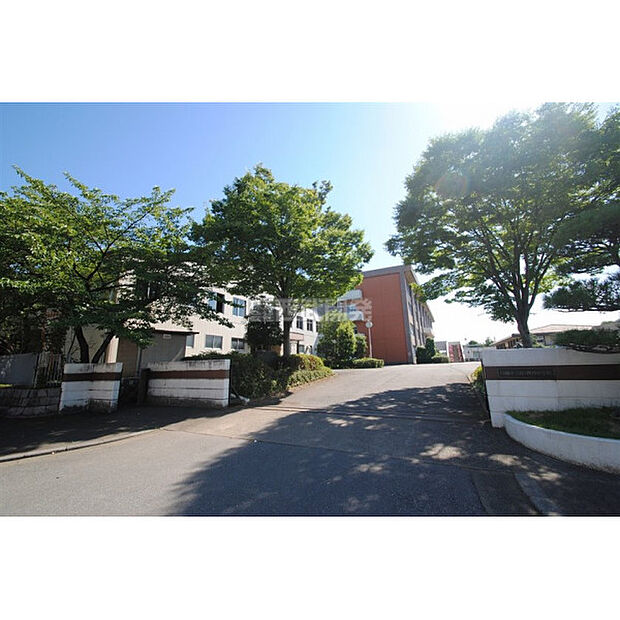 霞ヶ関西中学校