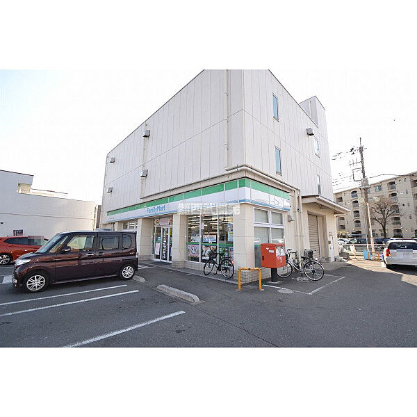 ファミリーマートグリーンヒル店
